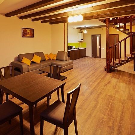 Apartment on Lychakivska Lwów Zewnętrze zdjęcie