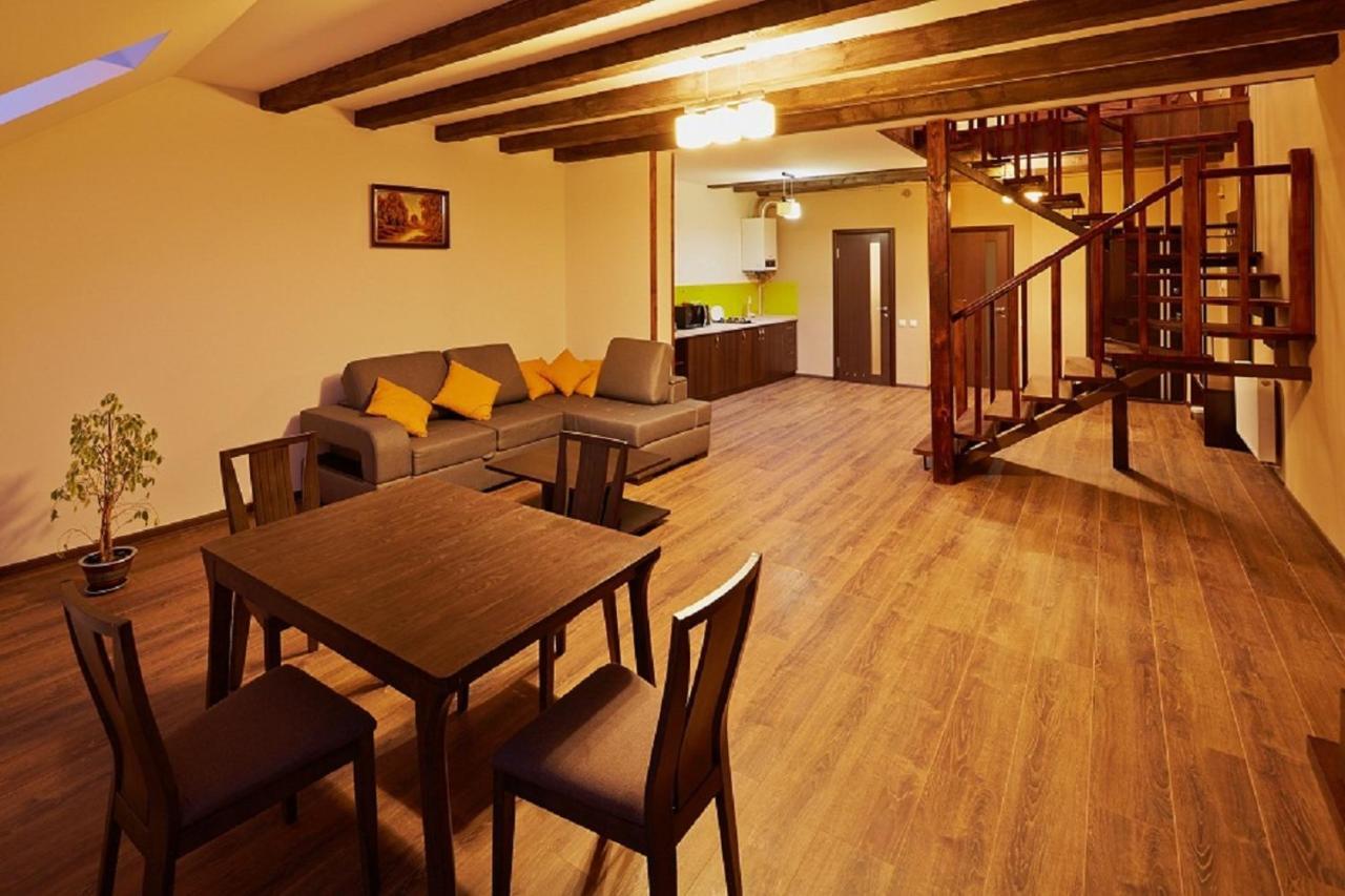 Apartment on Lychakivska Lwów Zewnętrze zdjęcie