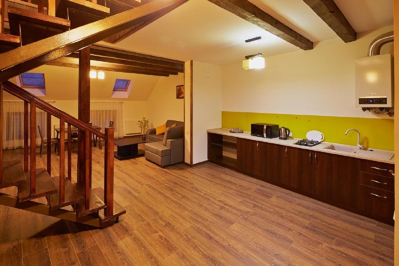 Apartment on Lychakivska Lwów Zewnętrze zdjęcie