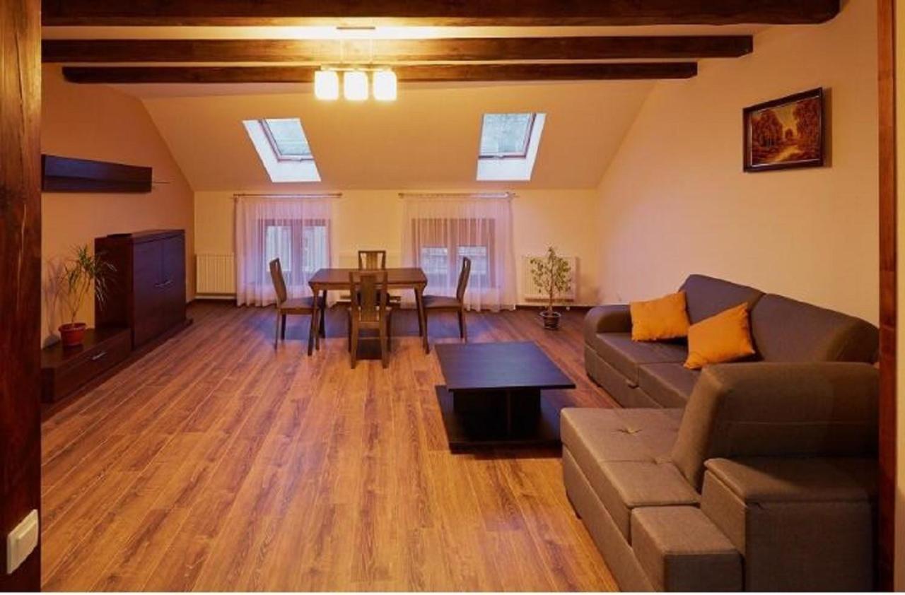 Apartment on Lychakivska Lwów Zewnętrze zdjęcie